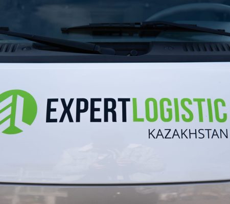 Передний вид транспорта Expert Logistic